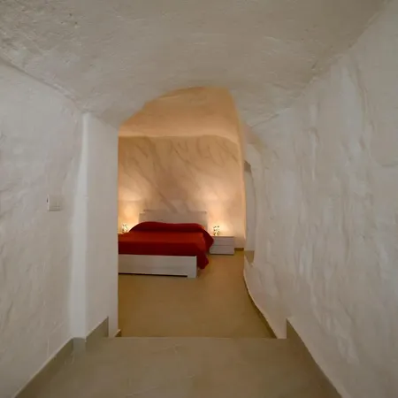 La Grotta Di Mika Apartment