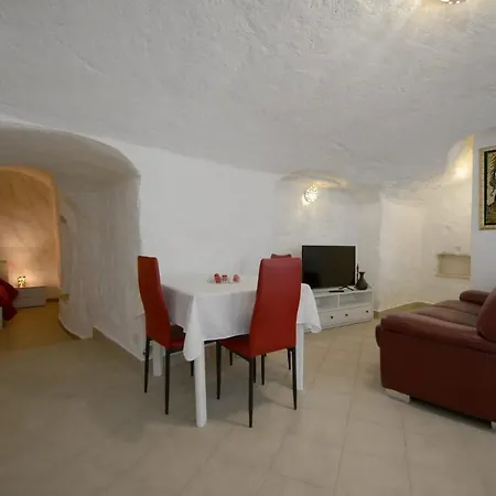La Grotta Di Mika